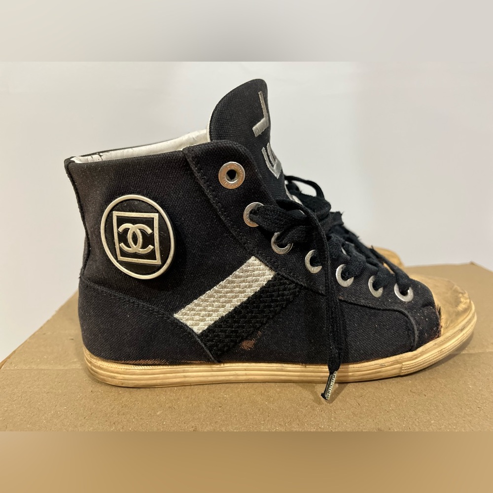CHANEL canvas Black and White High-Top Sneakers  size 36 1/2 100% authentic!